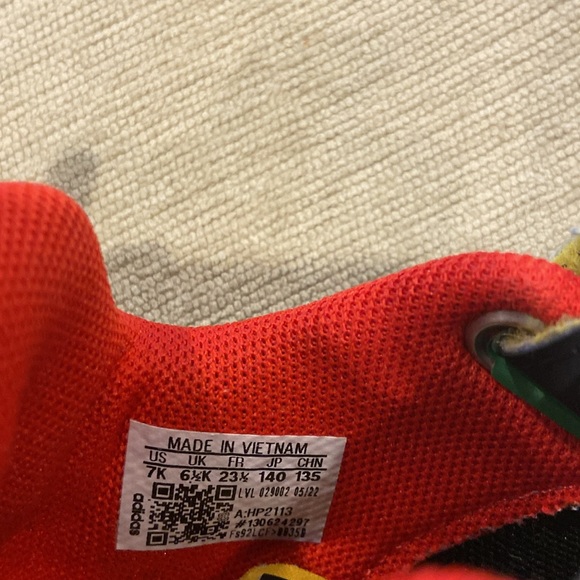 Adidas Lego sneakers super cool and in excellent condition! Toddler 7K US. - Picture 8 of 9